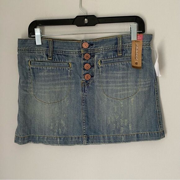 Old Navy Jeans Women’s Ultra Low Waist Micro Mini Denim Skirt size 6 - Picture 1 of 2